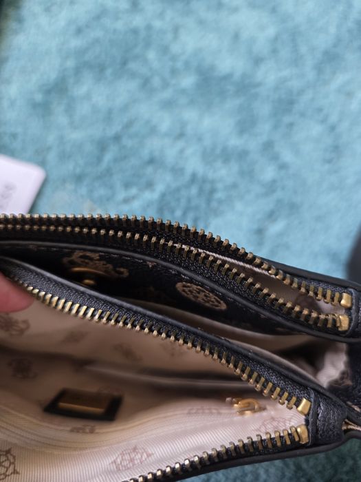 Нова Guess малка оригинална чанта