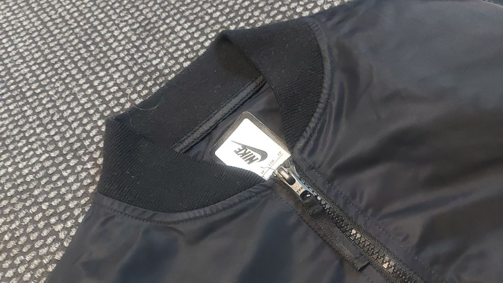 Nike XS бомбър дамски