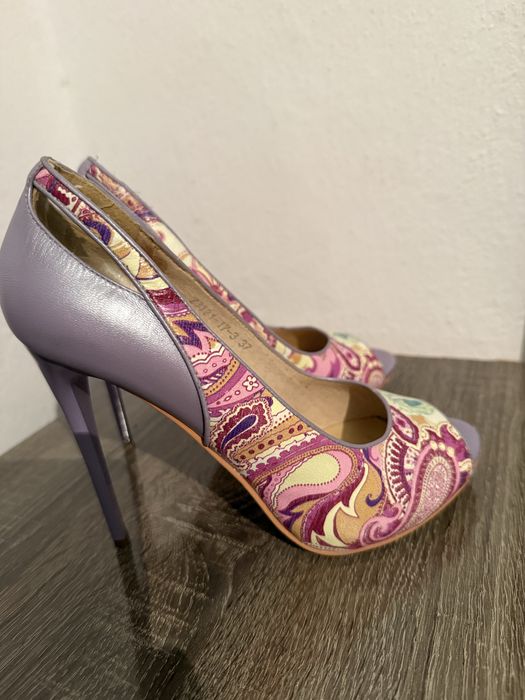 Крамюсивые  туфли