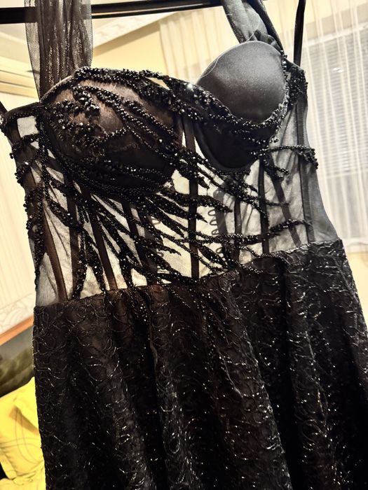 Официална рокля