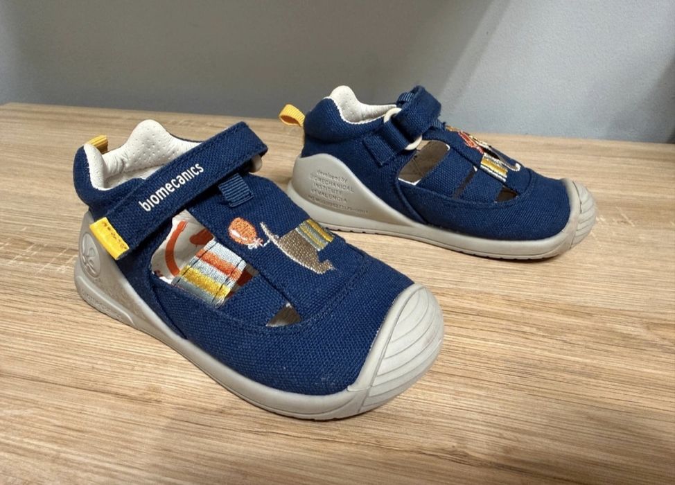 Sandale copii Biomecanics mărimea 22, bleumarin, foarte comode