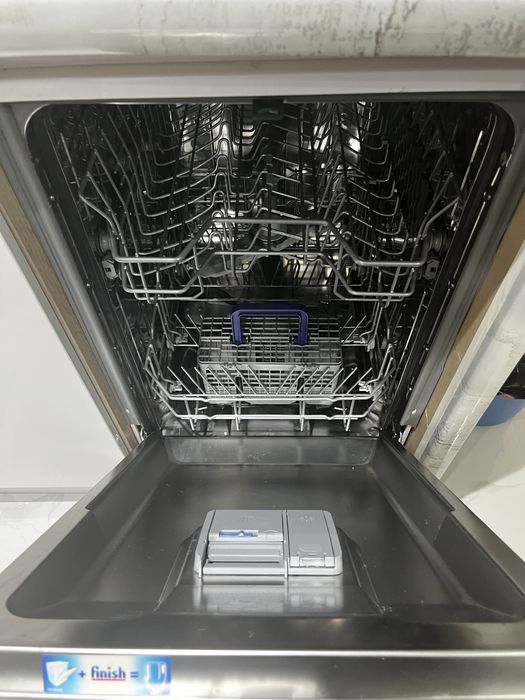 Продам посудомоечную машинку