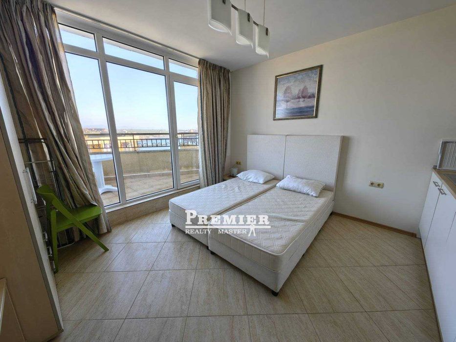 Студио с директна морска гледка