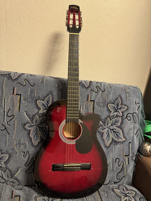 Гитара акустическая