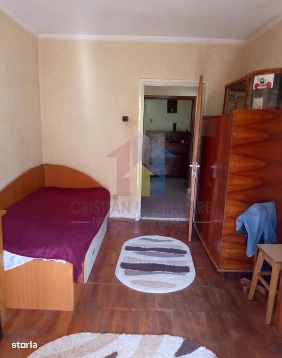 Apartament.3 camere, Calarasi-Continental, etaj intermediar+bloc cu li — fotografia 3