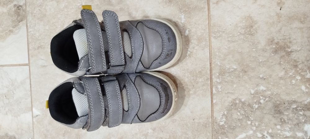 Обувки, ботуши, боти, сандали 22 и 23