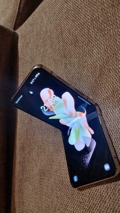 Samsung Z Flipp 4