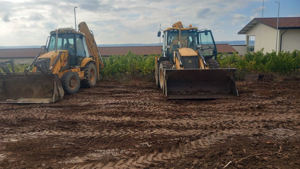 Închiriez buldoexcavator și autobasculanta