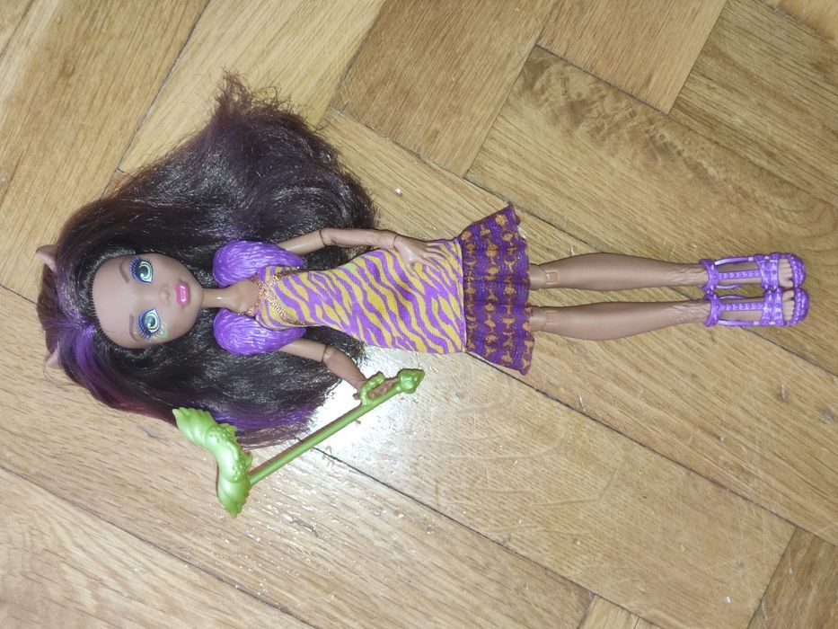 Papusa Monster High fight the fright away clawdeen doll