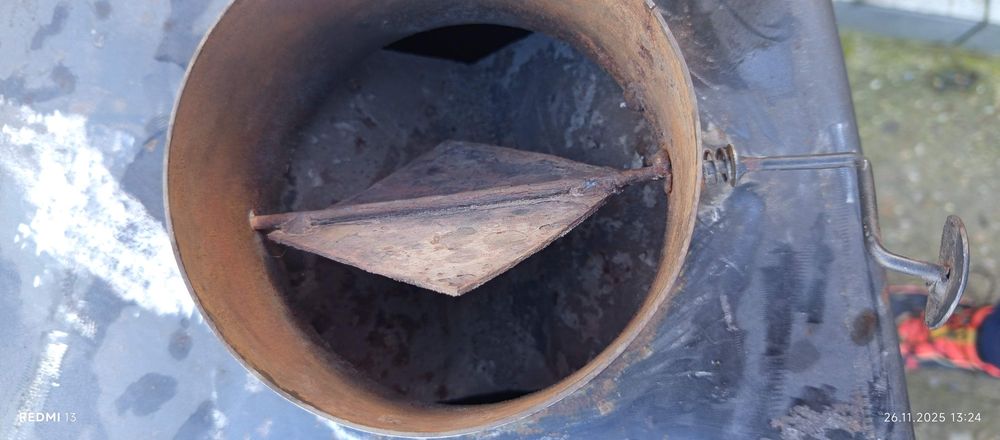 Soba pe lemne sau brichete