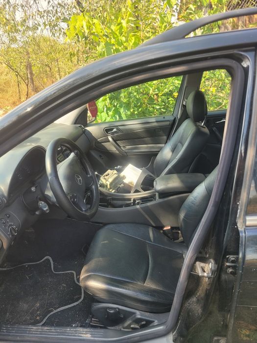 Mercedes-Benz C220 Break – piele, motor 2.2