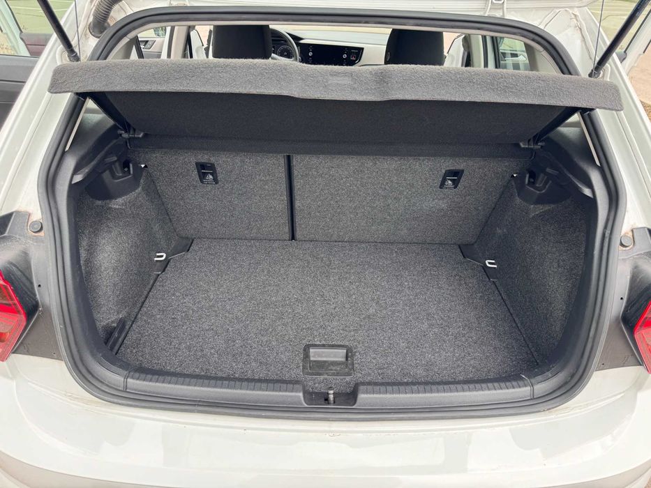 Автомобил VW Polo 1.0 TSI