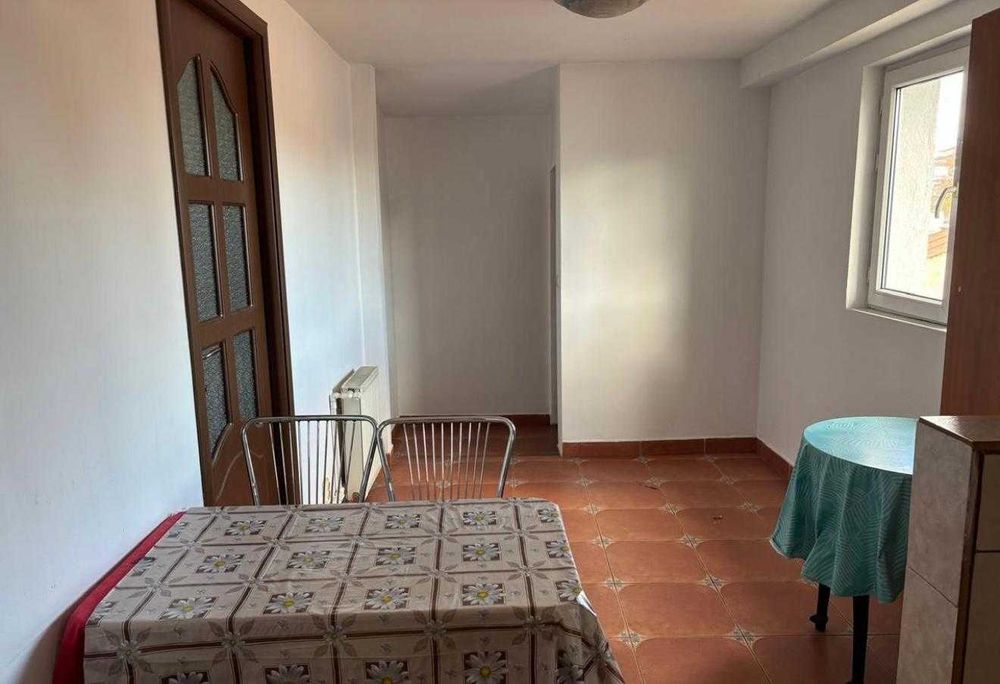 Apartament 3 camere  -  central Manastirea GOLIA - direct proprietar