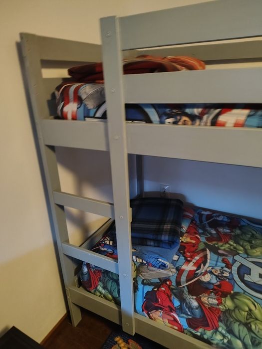 Pat supraetajat Ikea cu saltele și toper dormea inclus