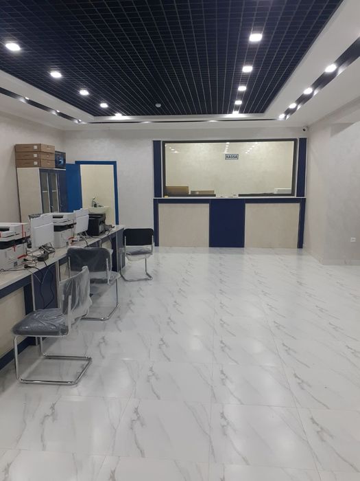 Мойнакта 2 этажлы здание сатылады магазин менен