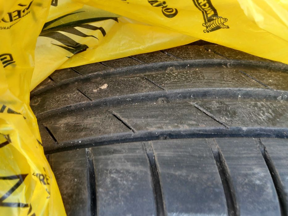 225/55 R19 Kumho ecsta