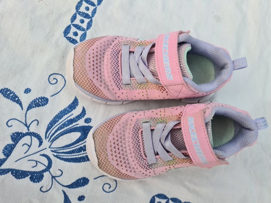 Adidași Skechers fetițe 25