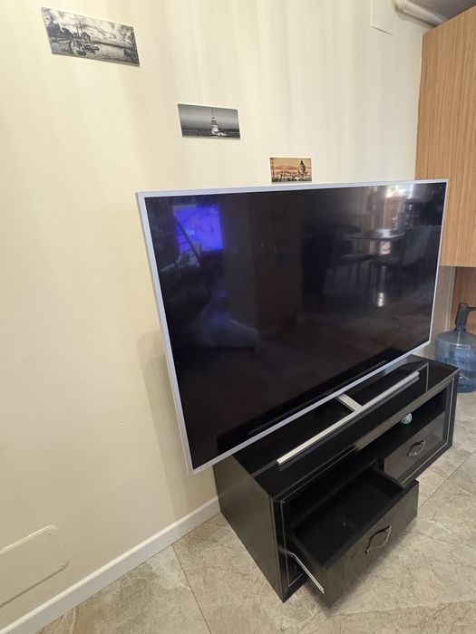 Televizor 165 cm PHILIPS