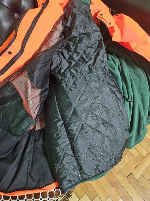 vand geaca impermeabila