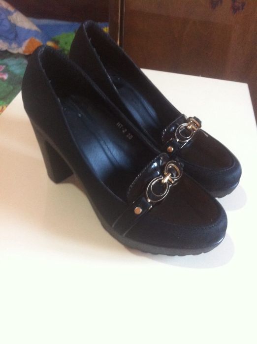 Женская обувь новая