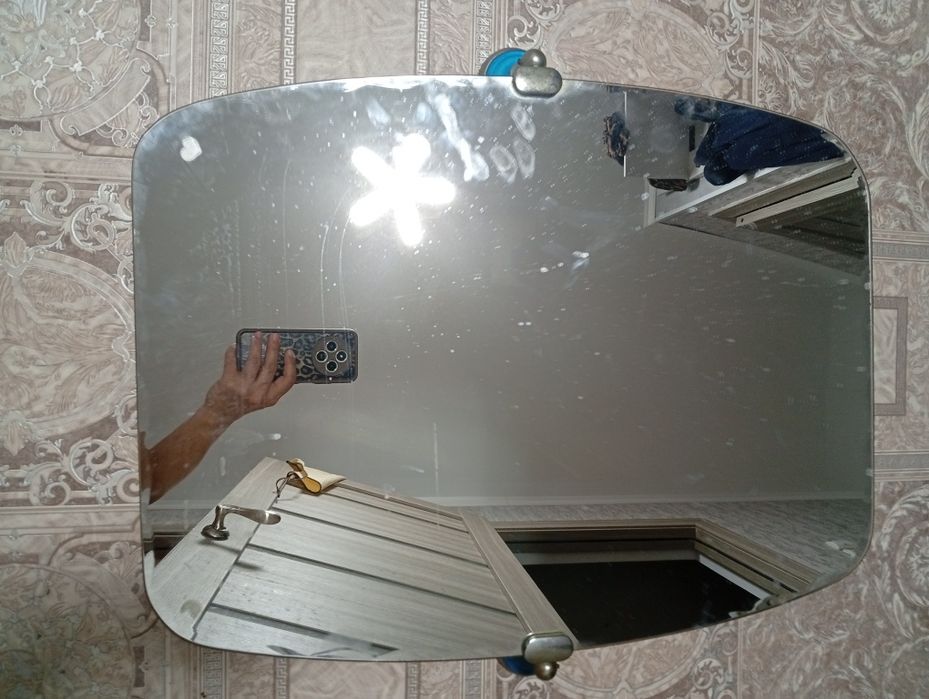 Продам зеркало для ванной комнаты