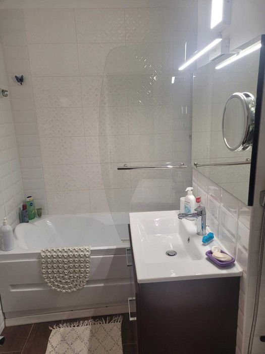 Vand apartament 3 camere mobilat, cartier Bistrita Lac Bacau