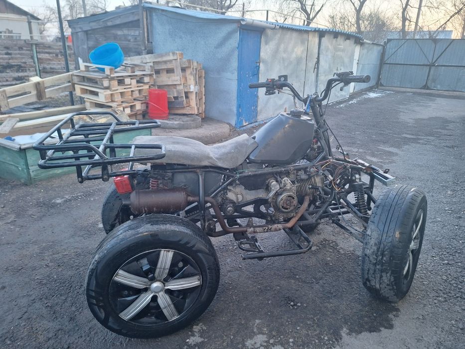 Продаётся квадрацикл 150 кубов