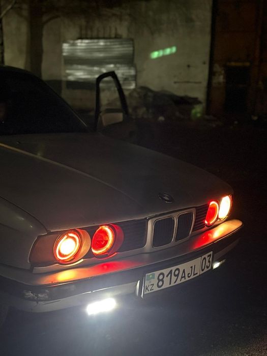 Продам BMW E34 540i