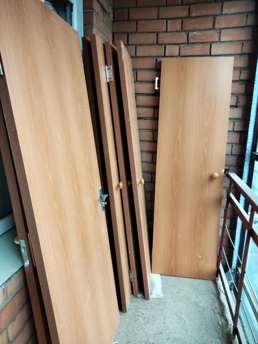 Продам двери межкомнатные