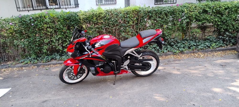 Honda cbr 600 rr