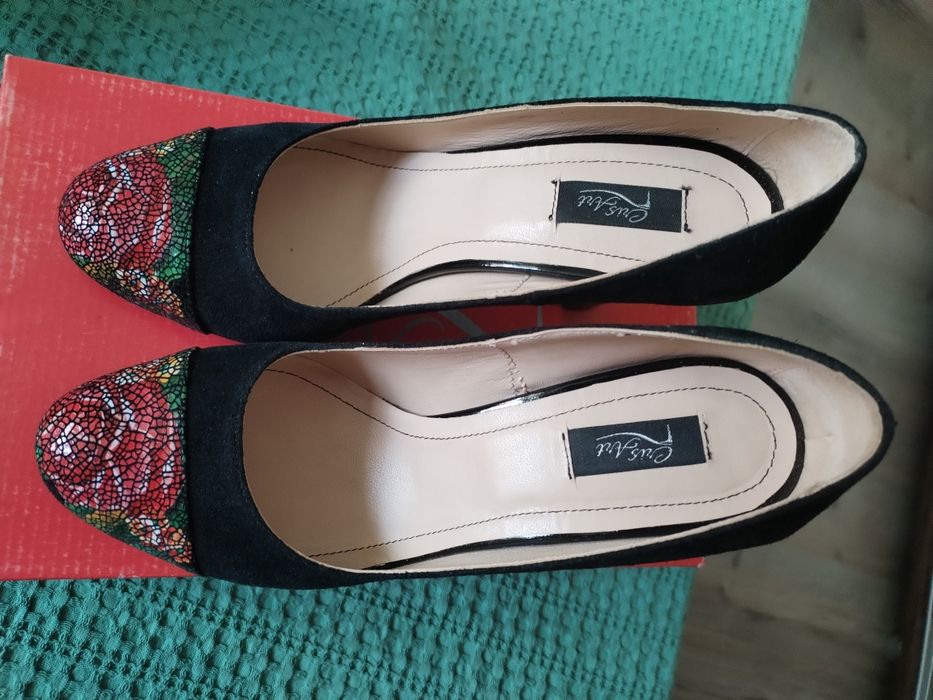 Pantofi piele intoarsa negri