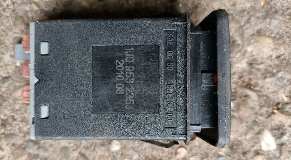 Buton avarii golf 4 bora...bluza top