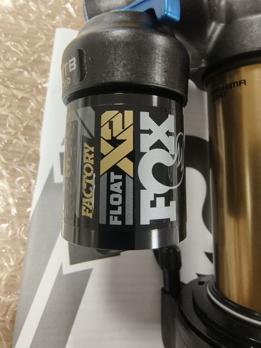 Заден амортисьор/Шок FOX Float X2 Factory 205x65mm Kashima Trunnion