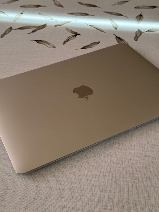 продам MacBook Air