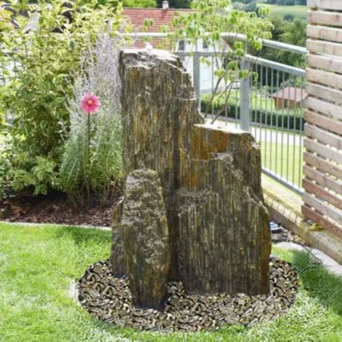 Уникални градински фонтани от естествен камък