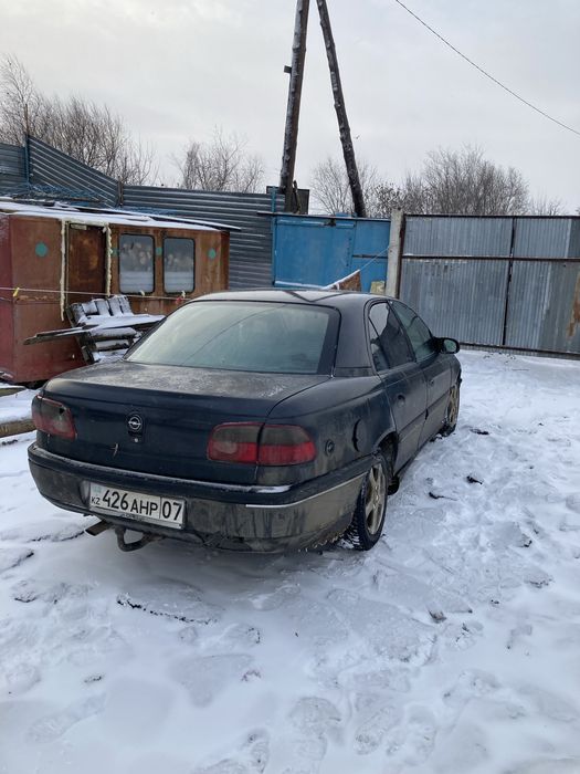 Автомобиль опель