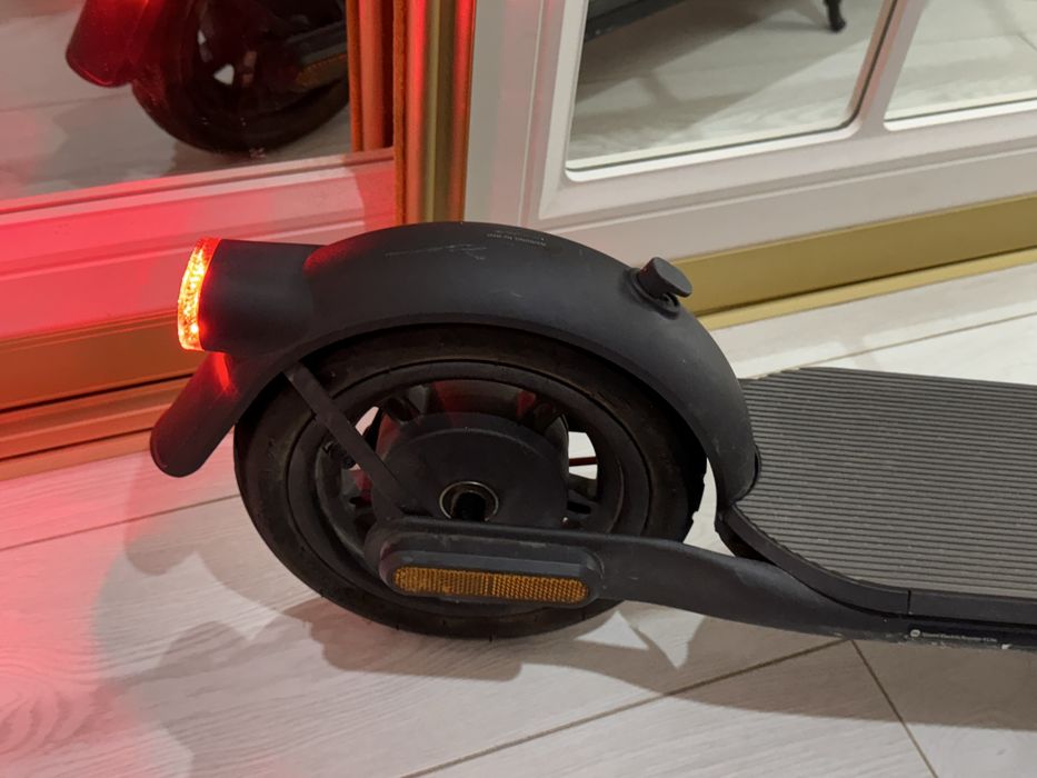 Электросамокат  Xiaomi Electric Scooter 4 Lite