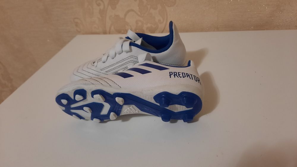 Бутсы предаторы Adidas!