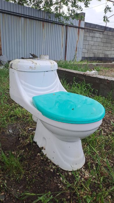 Продам унитаз с доставкой