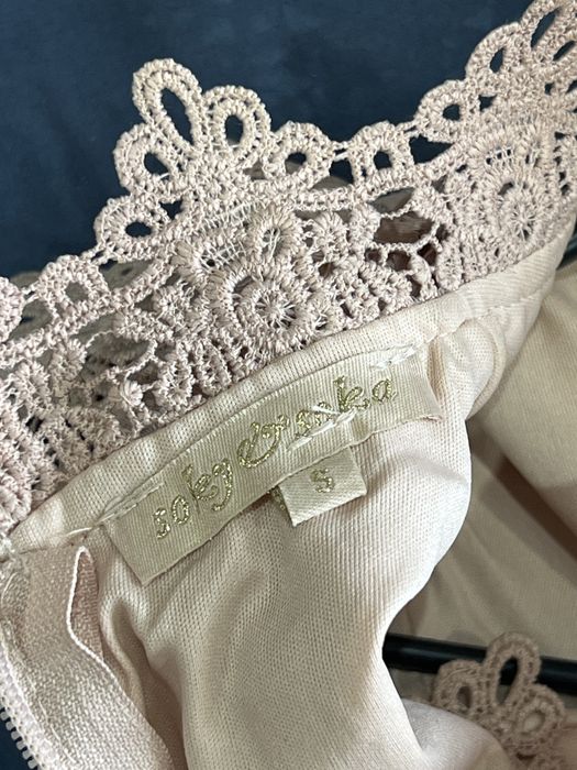 Официална розова рокля с тюл