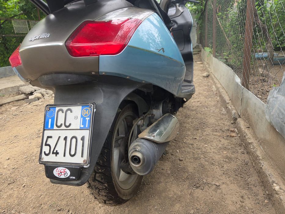 Vând motor aprilia atlantic