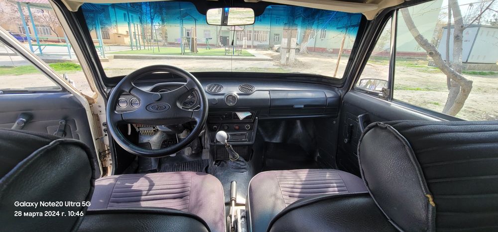 Jiguli 2106 sotiladi