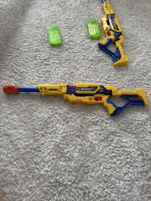 2 arme X shot aproape noi (vand si separat)