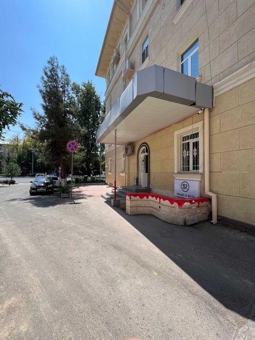 Shaxar markazida 2 qavatli 110 kv.m Ofis sotiladi !!!