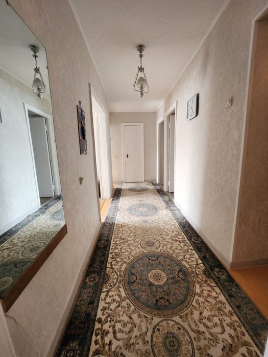 Продам 4 комн квартиру
