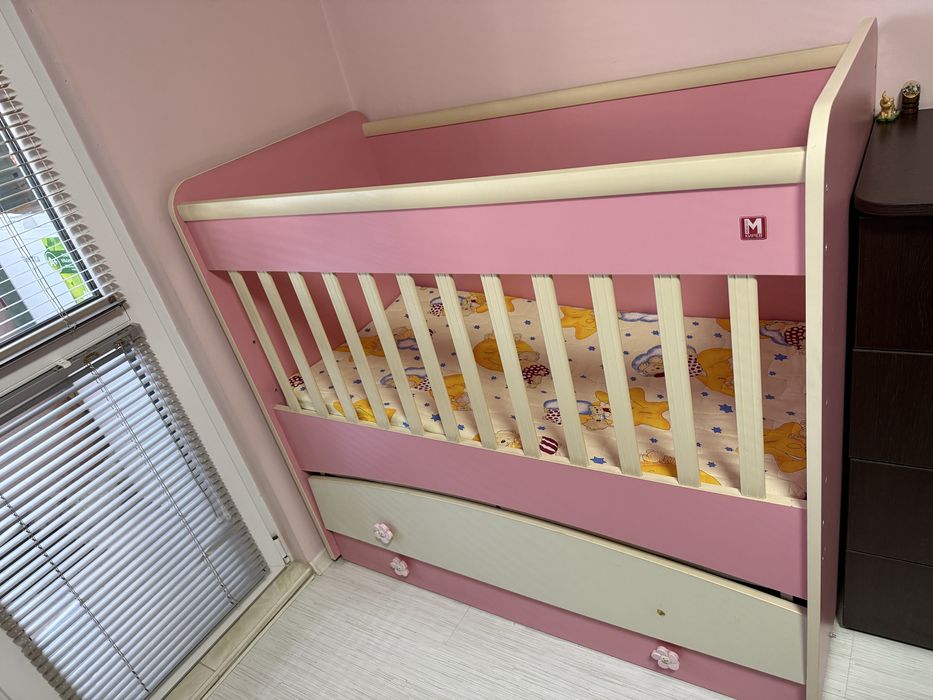 Подарявам детско креватче за момиче