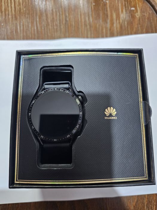 Смарт часовник Huawei GT3