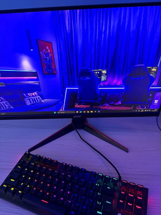 Геймърски компютър + монитор RTX 4060 Ryzen 5