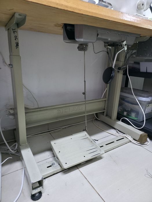 Masina de cusut liniara JACK drive