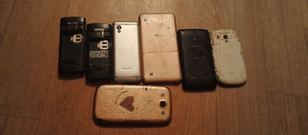 Продам телефоны на запчасти